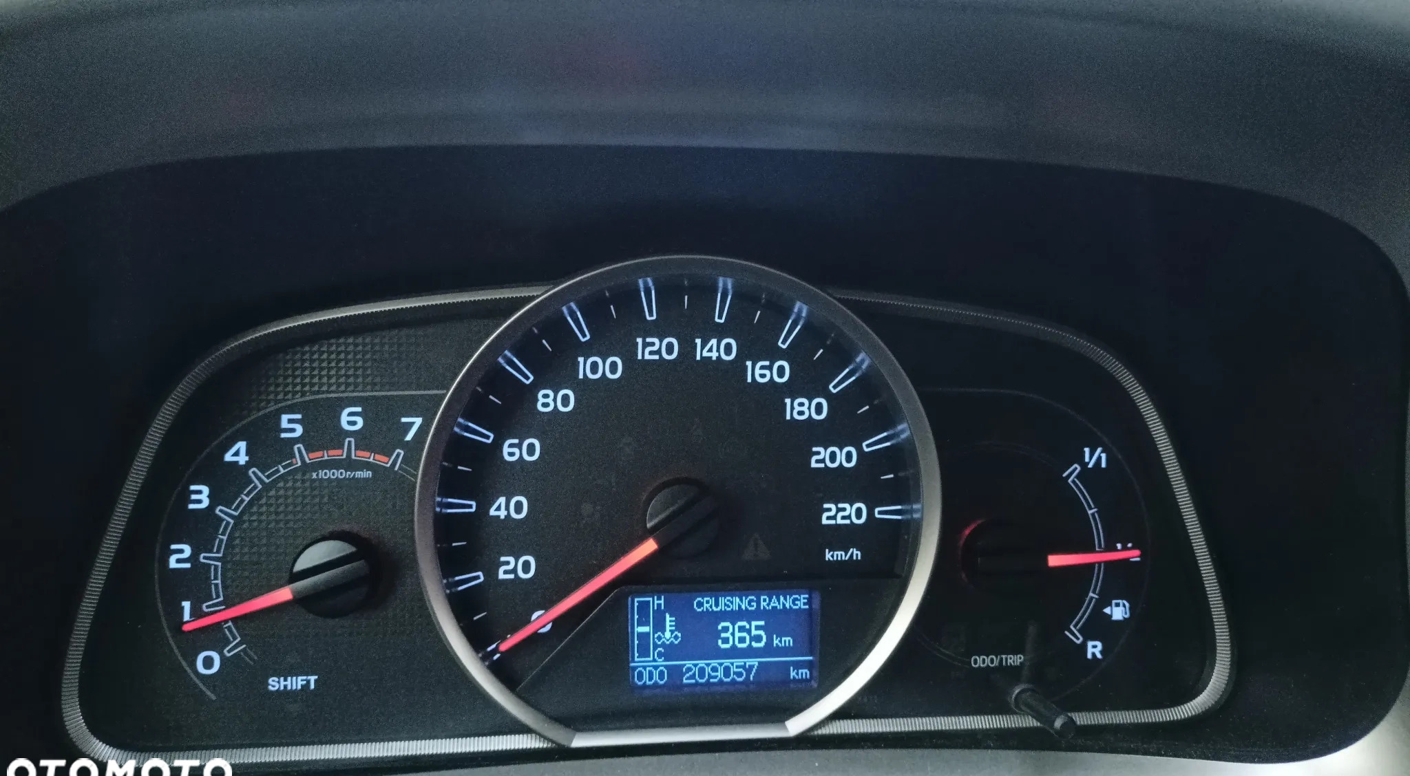 Toyota RAV4 cena 70500 przebieg: 209900, rok produkcji 2015 z Koluszki małe 106